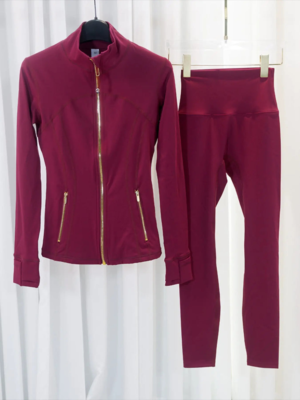 Two-Piece Sports Yoga Set, Women's Golden Zipper Jacket & Seamless Leggings, Yoga Outfit, Seamless Yoga Outfits, Fitted Sport