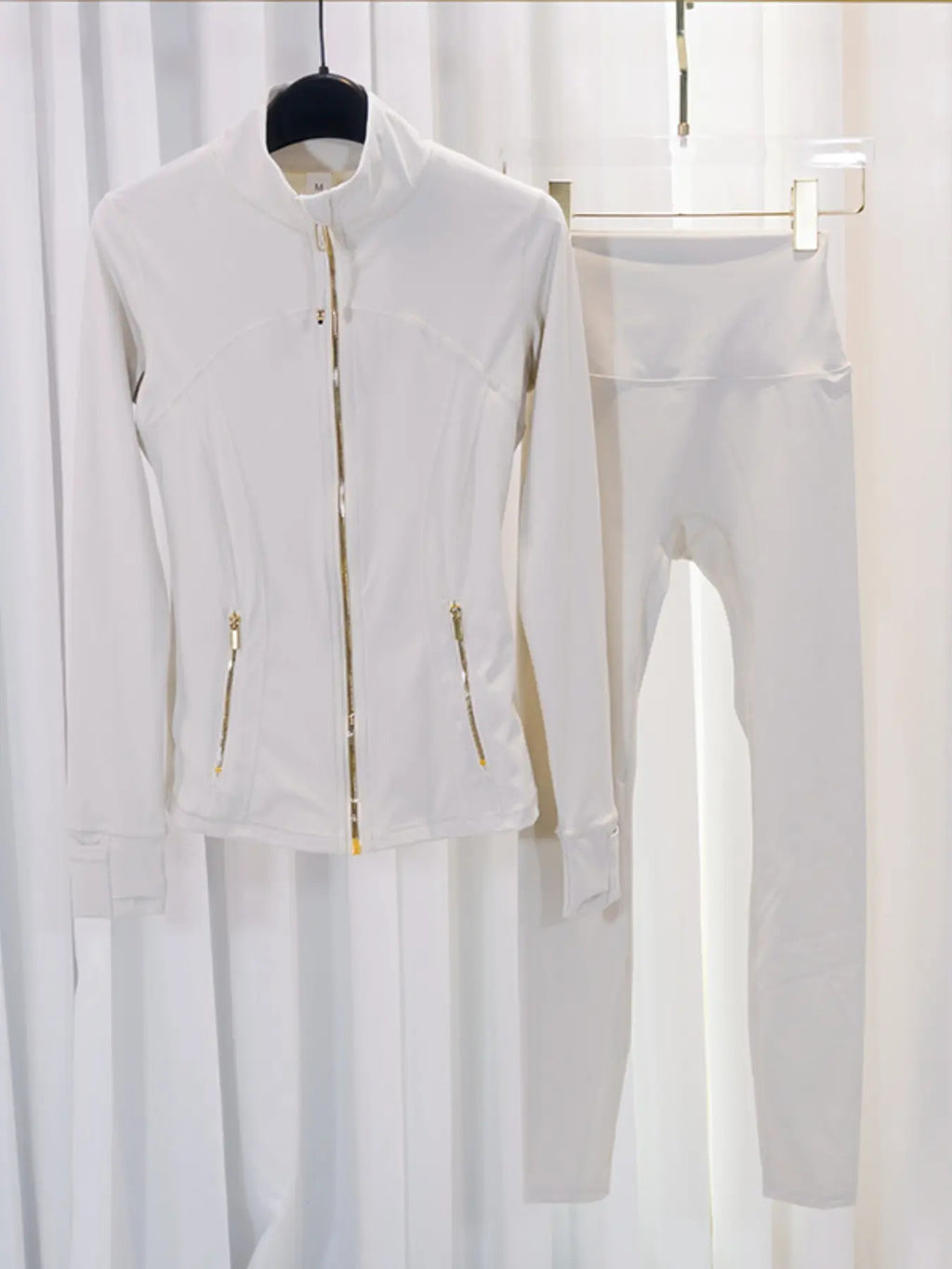 Two-Piece Sports Yoga Set, Women's Golden Zipper Jacket & Seamless Leggings, Yoga Outfit, Seamless Yoga Outfits, Fitted Sport